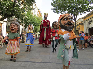 Und&agrave;rius, festival d'estiu de Girona de cultura popular i tradicional. Cercavila de Fal&middot;lera Gironina