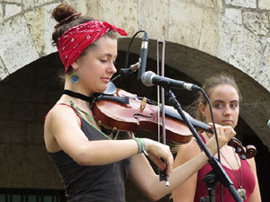 Und&agrave;rius, festival d'estiu de Girona de cultura popular i tradicional. Activitats musicals