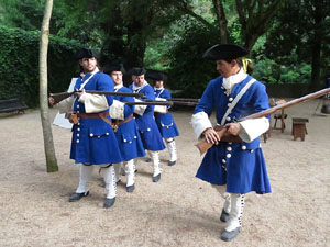 Und&agrave;rius, festival d'estiu de Girona de cultura popular i tradicional. Campament de la Guerra de Successi&oacute; als Jardins del doctor Figueras