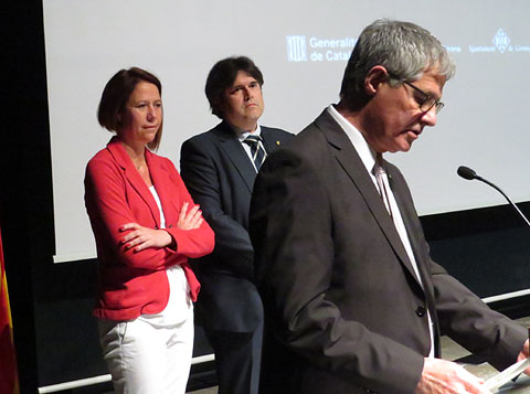 Marta Madrenas, Pere Vila i Eudald Casades&uacute;s durant la presentaci&oacute; dels actes commemoratius