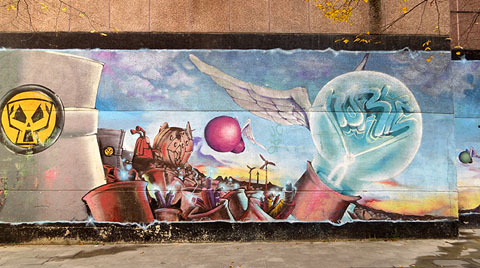 Detall d'un mural al carrer Canaders, a tocar la pla&ccedil;a de Salvador Espriu