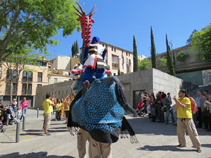 Festes de Primavera de Girona 2016. Penjada del Tarl&agrave;. La cercavila