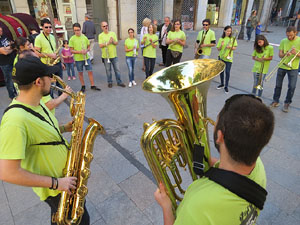 Festes de Primavera de Girona 2016. Cercavila de mulasses amb la Mula Baba i les Mulasses de Vilanova i la Geltr&uacute;