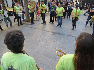 Festes de Primavera de Girona 2016. Cercavila de mulasses amb la Mula Baba i les Mulasses de Vilanova i la Geltr&uacute;