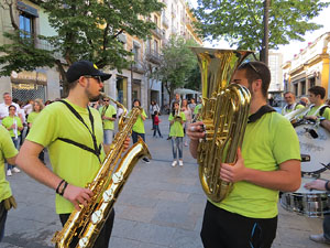 Festes de Primavera de Girona 2016. Cercavila de mulasses amb la Mula Baba i les Mulasses de Vilanova i la Geltr&uacute;