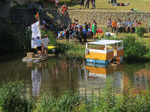Fires 2015. Quarta baixada d'andr&ograve;mines per l'Onyar