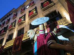 Fires 2015. Ball de la Cercavila del Preg&oacute; a la pla&ccedil;a del Vi