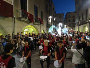 Fires 2015. Ball de la Cercavila del Preg&oacute; a la pla&ccedil;a del Vi
