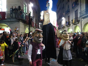 Fires 2015. Ball de la Cercavila del Preg&oacute; a la pla&ccedil;a del Vi