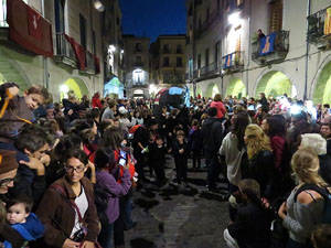 Fires 2015. Ball de la Cercavila del Preg&oacute; a la pla&ccedil;a del Vi