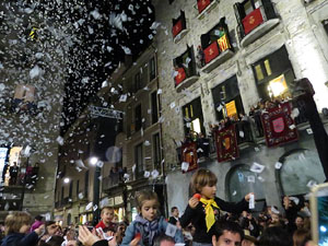 Fires 2015. Ball de la Cercavila del Preg&oacute; a la pla&ccedil;a del Vi