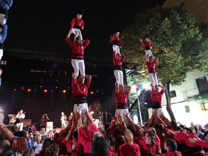 Fires 2015. Els castells de vig&iacute;lia, amb els Marrecs de Salt i Castellers de l'Alt Maresme