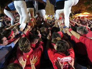 Fires 2015. Els castells de vig&iacute;lia, amb els Marrecs de Salt i Castellers de l'Alt Maresme