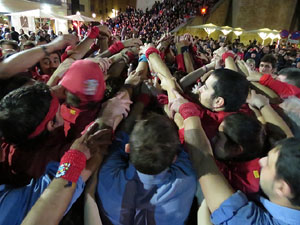 Fires 2015. Els castells de vig&iacute;lia, amb els Marrecs de Salt i Castellers de l'Alt Maresme