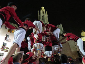 Fires 2015. Els castells de vig&iacute;lia, amb els Marrecs de Salt i Castellers de l'Alt Maresme