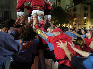 Fires 2015. Els castells de vig&iacute;lia, amb els Marrecs de Salt i Castellers de l'Alt Maresme