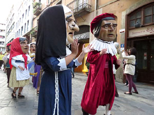 Fires 2015. Cercavila d'inici de Fires amb Fal&middot;lera Gironina, els gegants de Santa Eug&egrave;nia, els gegants de l'Esquerra del Ter, la Mula Baba i la Girona Marxing Band