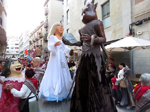 Fires 2015. Cercavila d'inici de Fires amb Fal&middot;lera Gironina, els gegants de Santa Eug&egrave;nia, els gegants de l'Esquerra del Ter, la Mula Baba i la Girona Marxing Band