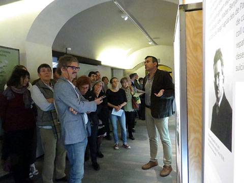 Inauguraci&oacute; de l'exposici&oacute; amb el comissari Josep Calvet