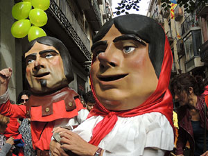 Fires 2015. Passejada pel Barri Vell amb els capgrossos de Girona