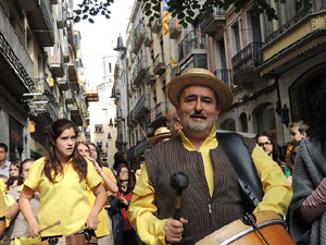 Fires 2015. Passejada pel Barri Vell amb els capgrossos de Girona