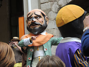Fires 2015. Passejada pel Barri Vell amb els capgrossos de Girona