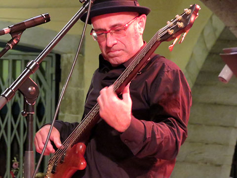 David Torras, del grup Sabor de Gr&agrave;cia, durant la seva actuaci&oacute;