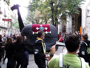 Fires 2015. Penjada del Tarl&agrave; a l'Argenteria amb la Mula Baba i la Girona Marxing Band