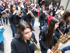 Fires 2015. Penjada del Tarl&agrave; a l'Argenteria amb la Mula Baba i la Girona Marxing Band