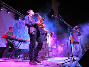 Girona10 2016. Actuaci&oacute; musical d'Hora de Joglar