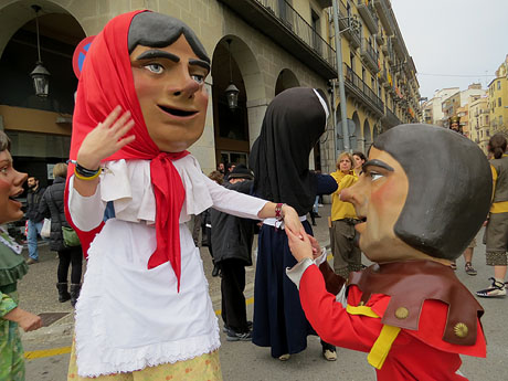 Cercavila de gegants i capgrossos amb Fal&middot;lera Gironina