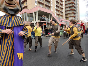 Girona10 2016. Cercavila de gegants i capgrossos amb Fal&middot;lera Gironina