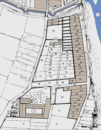 Alou de l'Hospital Nou (n&uacute;m. 3), on s'indica el mur de tencament exterior (n&uacute;m. 5) i el cementiri a l'interior (n&uacute;m. 4)