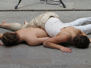 inund'ART 2016. Dansa a la pla&ccedil;a Mercaders amb Agitart