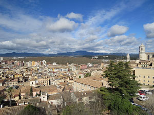 Itinerari de la Muralla. La torre i el portal dels Socors