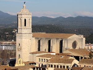 Itinerari de la Muralla. La torre i el portal dels Socors