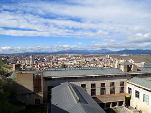 Itinerari de la Muralla. Des de la torre de Sant Dom&egrave;nec a la del Llamp