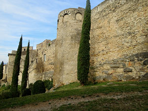 Itinerari de la Muralla. Des de la torre de Sant Dom&egrave;nec a la del Llamp