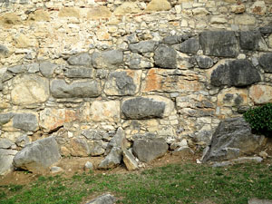 Itinerari de la Muralla. Des de la torre de Sant Dom&egrave;nec a la del Llamp