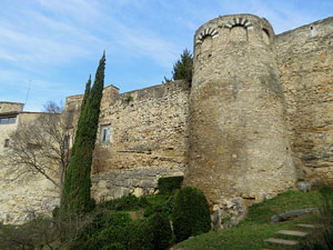 Itinerari de la Muralla. Des de la torre de Sant Dom&egrave;nec a la del Llamp