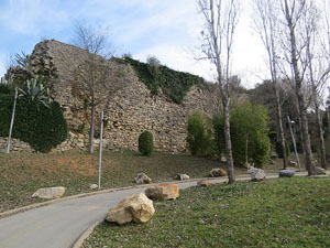 Itinerari de la Muralla. Des de la torre de Sant Dom&egrave;nec a la del Llamp