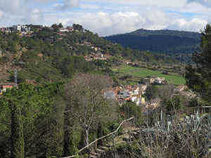 Itinerari de la Muralla. Des de la torre de Sant Dom&egrave;nec a la del Llamp