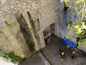 Itinerari de la Muralla. Des de la torre de Sant Dom&egrave;nec a la del Llamp