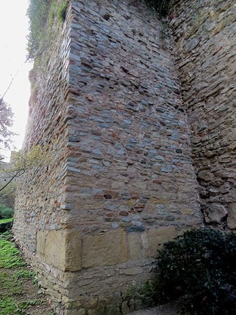 Torre romana a l'actual Passeig Arqueol&ograve;gic