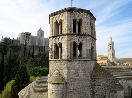 La Catedral, Sant Pere i Sant Feliu des de la muralla de Santa Ll&uacute;cia
