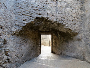 Itinerari de la Muralla. Muralles i defenses d'&egrave;poca romana (segle I aC i segle III dC)