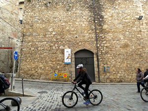 Itinerari de la Muralla. Muralles i defenses d'&egrave;poca romana (segle I aC i segle III dC)