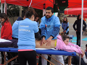IV Jornada de l'Esport Femen&iacute; 2016 a la pla&ccedil;a Salvador Espriu, la de Francesc Calvet i Rubalcaba, i el riu Onyar