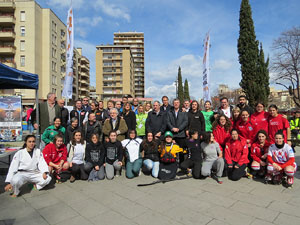 IV Jornada de l'Esport Femen&iacute; 2016 a la pla&ccedil;a Salvador Espriu, la de Francesc Calvet i Rubalcaba, i el riu Onyar