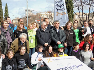 IV Jornada de l'Esport Femen&iacute; 2016 a la pla&ccedil;a Salvador Espriu, la de Francesc Calvet i Rubalcaba, i el riu Onyar